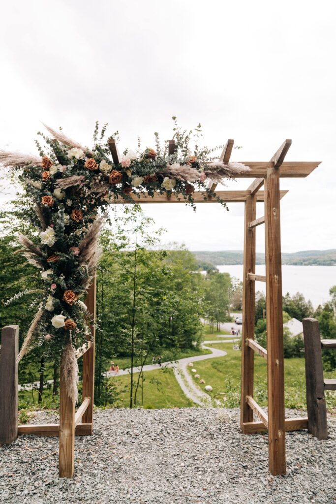 up close look at arbor flowers at the lake bomoseen lodge, vermont wedding venues 